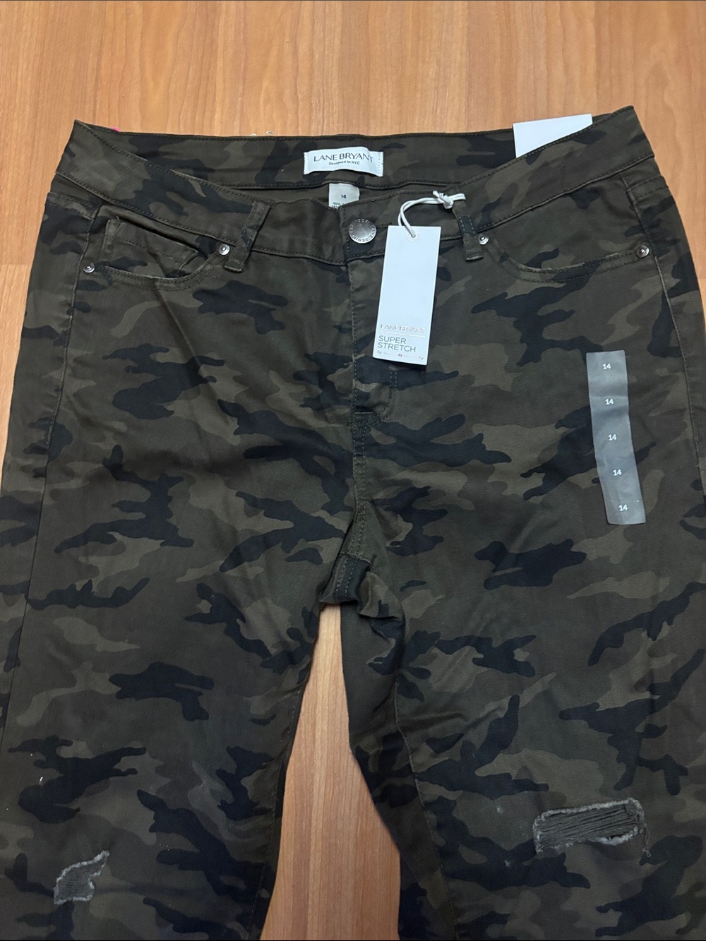 Lane Bryant Camo Super Stretch Skinny Pants Jeans Distressed Women’s Plus 14 NWT - Picture 2 of 12